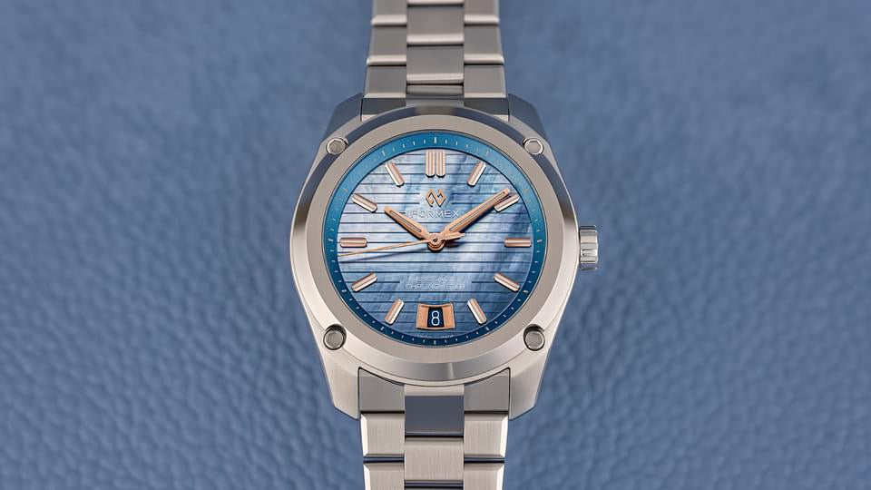 FORMEX 鋒美時 ESSENCE 39mm 自動機械錶 天空藍珍珠母貝面鋼鏈 台灣總代理公司貨