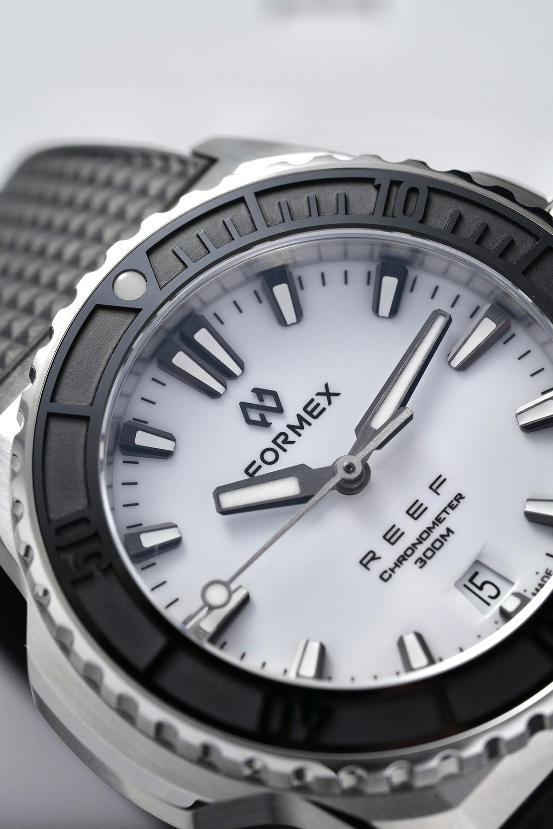 FORMEX 鋒美時 REEF 39.5mm 自動機械錶 黑色陶瓷圈 白面 黑色橡膠錶帶 台灣總代理公司貨